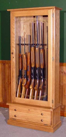 #408 Oak 8-Gun Cabinet